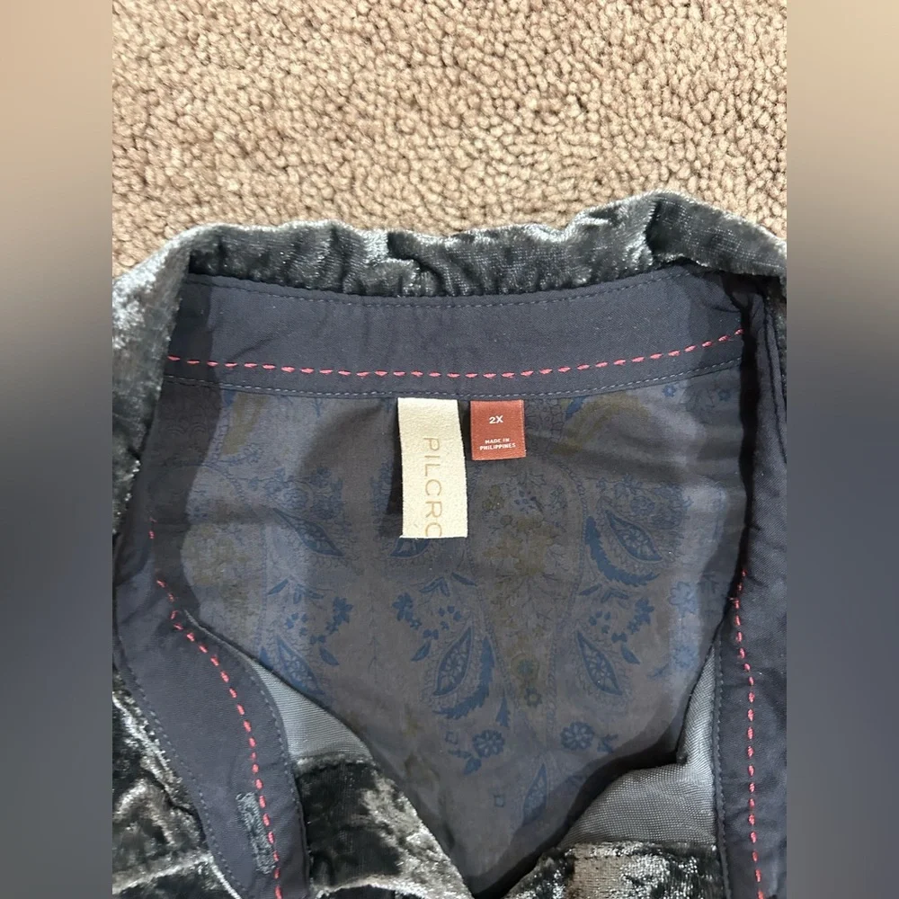 Anthropologie Pilcro Relaxed Grey Velvet Buttondown - Picture 9 of 9